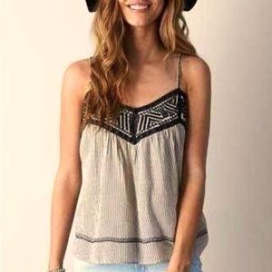 American Eagle Ivory embroidered Tank Top